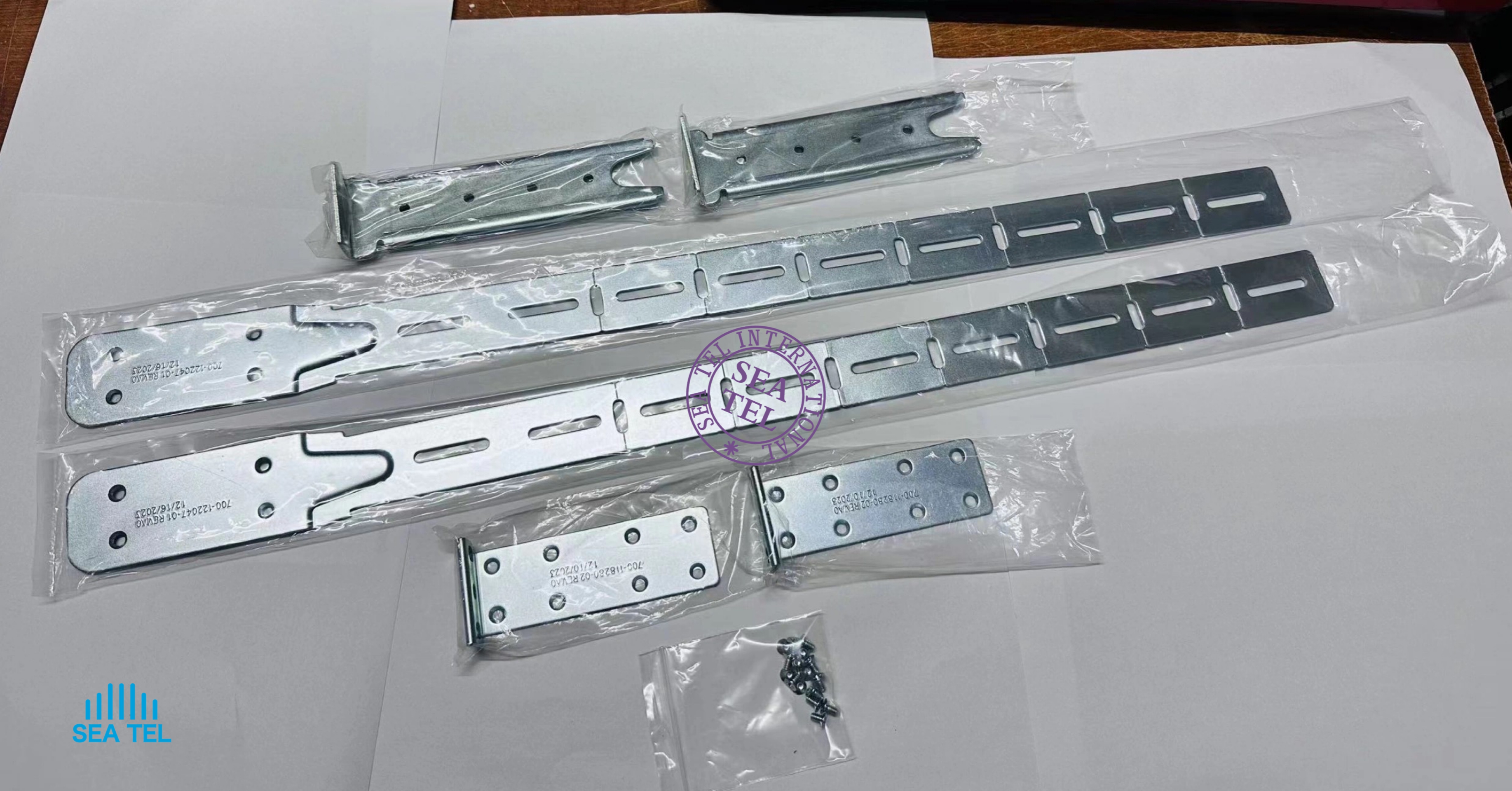 C8500-4PT-KIT= 4-Post Extended Rail Rack Mount Kit
